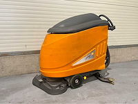 Taski swingo - 1650b - zelf rijdende achterloop schrob-zuig machine