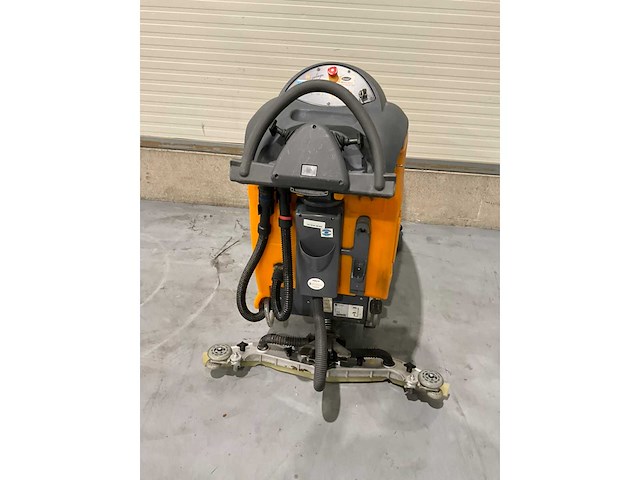 Taski swingo - 1650b - zelf rijdende achterloop schrob-zuig machine - afbeelding 4 van  8