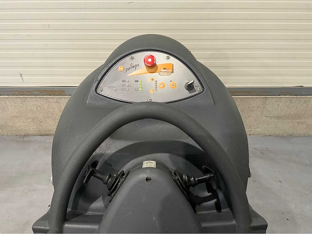 Taski swingo - 1650b - zelf rijdende achterloop schrob-zuig machine - afbeelding 8 van  9