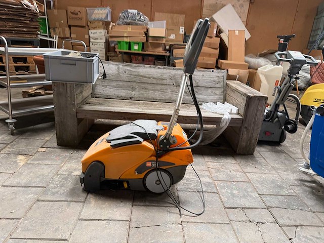 Taski swingo - 350 - schrob-zuigmachine - afbeelding 1 van  6
