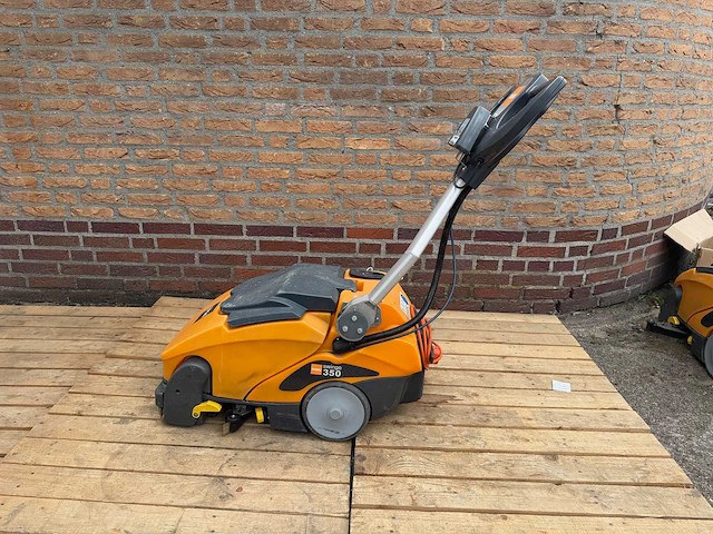 Taski swingo - 355 - zelfrijdende veegmachine - afbeelding 1 van  6