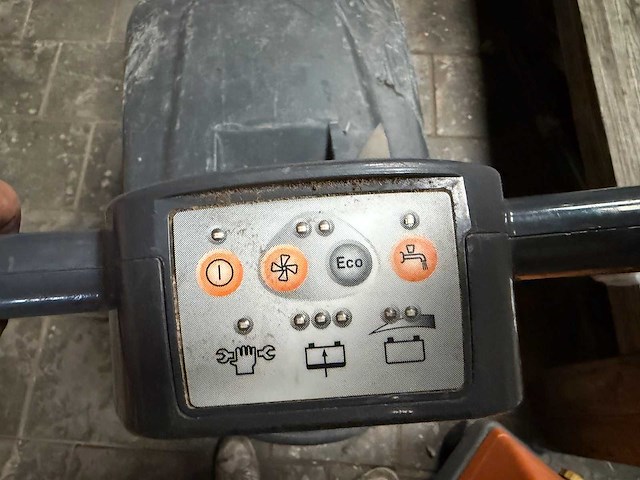 Taski swingo - 455 - schrob-zuigmachine - afbeelding 5 van  6