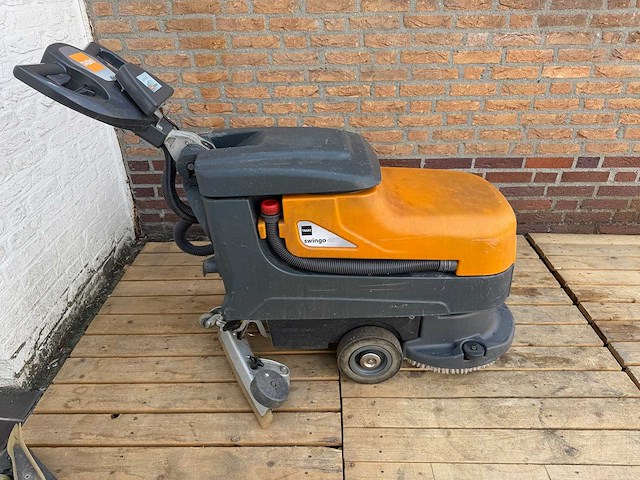 Taski swingo - 455 - sweeper, self driven - afbeelding 1 van  6