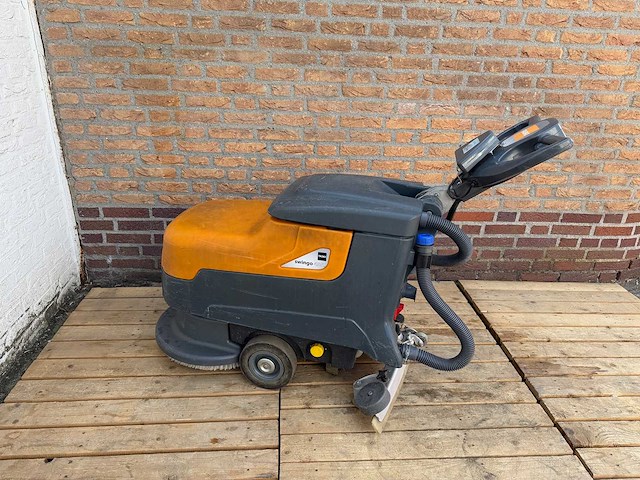 Taski swingo - 455 - sweeper, self driven - afbeelding 3 van  6