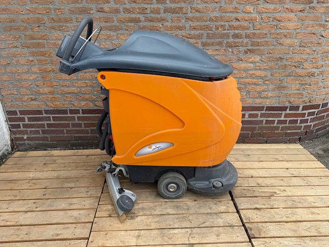 Taski swingo - 755 - schob-zuigmachine - afbeelding 1 van  5