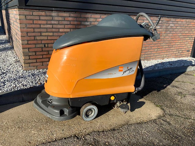 Taski swingo 1250b zelfrijdende schrobmachine met acculader - afbeelding 1 van  9