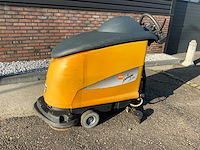 Taski swingo 1250b zelfrijdende schrobmachine met dubbele borstels - afbeelding 1 van  9