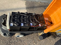 Taski swingo 1250b zelfrijdende schrobmachine met dubbele borstels - afbeelding 4 van  9