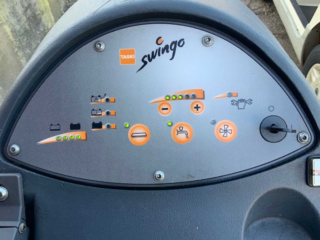 Taski swingo 1250b zelfrijdende schrobmachine met dubbele borstels - afbeelding 5 van  9