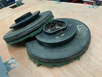 Taski swingo 1250b zelfrijdende veegmachine - afbeelding 2 van  12