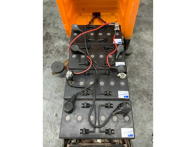 Taski swingo 1250b zelfrijdende veegmachine - afbeelding 9 van  12