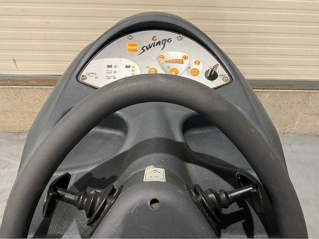 Taski swingo 1255b zelfrijdende schrobmachine - afbeelding 5 van  6