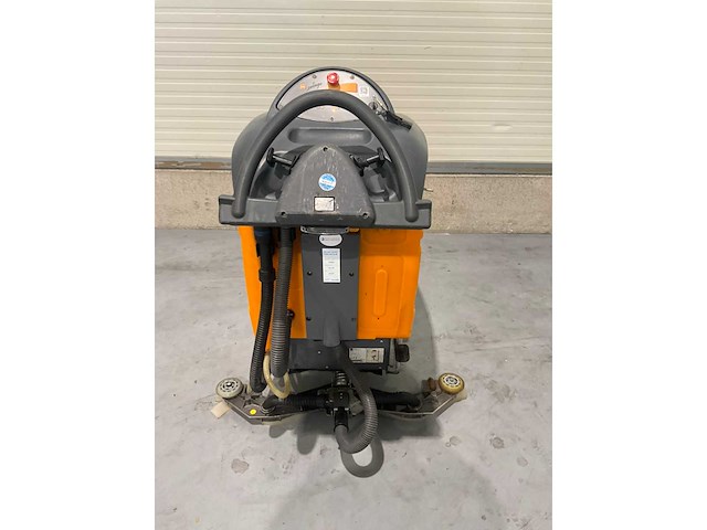 Taski swingo 1650 zelfrijdende schrobmachine - afbeelding 4 van  9