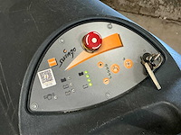 Taski swingo 1650 zelfrijdende veegmachine - afbeelding 5 van  6