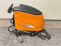 Taski swingo 1850 zelfrijdende schrobmachine interne lader - afbeelding 6 van  11