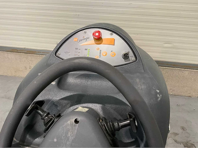 Taski swingo 1850 zelfrijdende schrobmachine interne lader - afbeelding 9 van  11
