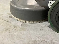 Taski swingo 1850 zelfrijdende schrobmachine interne lader - afbeelding 10 van  11