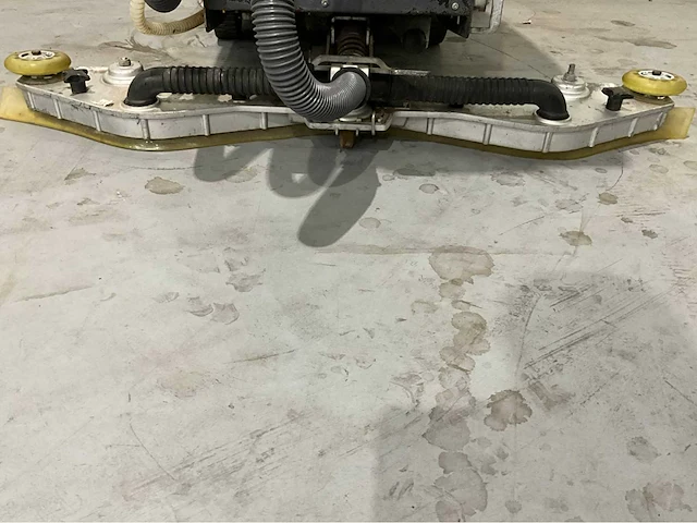 Taski swingo 1850 zelfrijdende schrobmachine interne lader - afbeelding 11 van  11