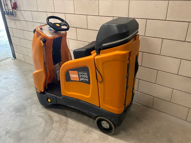 Taski swingo 2100 schrobzuigmachine - afbeelding 11 van  16