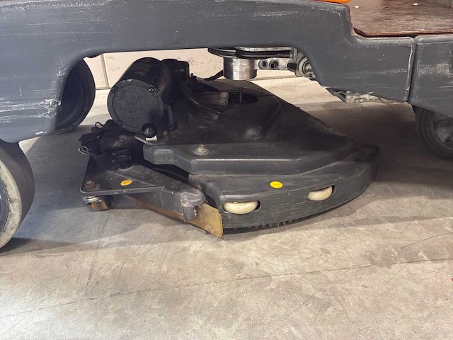 Taski swingo 2100 schrobzuigmachine - afbeelding 13 van  16