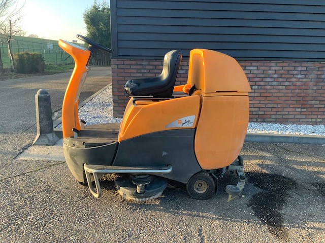 Taski swingo 3500 zelfrijdende opzitschrobmachine- meesturende achteras - zuigbreedte 108cm - afbeelding 2 van  8