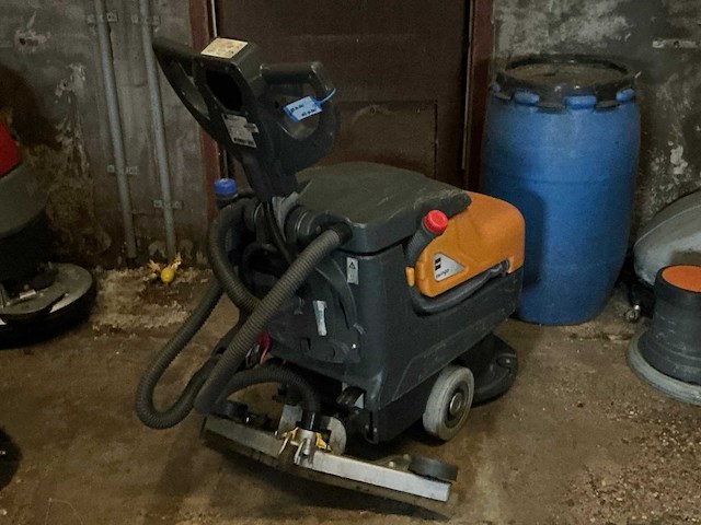 Taski swingo 455 zelfrijdende schrobmachine (10x) - afbeelding 6 van  12