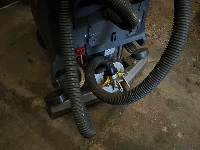 Taski swingo 455 zelfrijdende schrobmachine (10x) - afbeelding 10 van  12