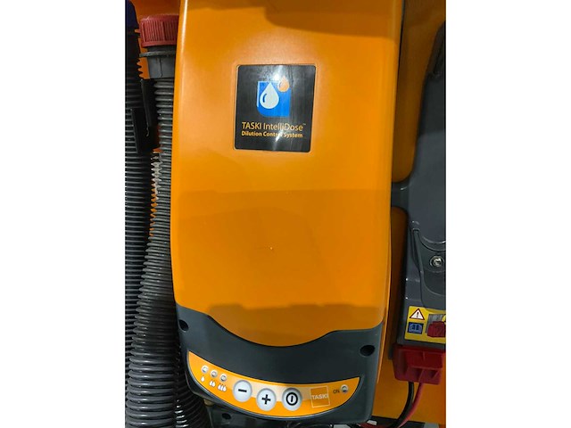 Taski swingo 755b zelfrijdende schrobmachine - afbeelding 6 van  6