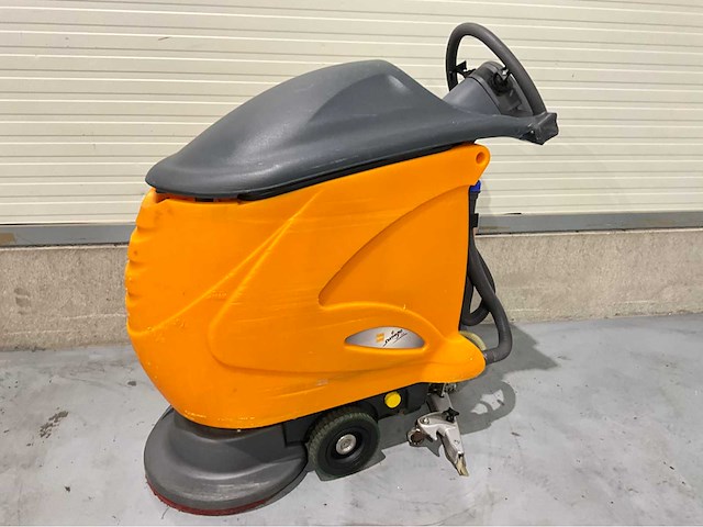 Taski swingo 755b zelfrijdende schrobmachine - afbeelding 1 van  4