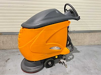 Taski swingo 755b zelfrijdende schrobmachine