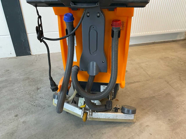 Taski swingo (co755.0) schrobzuigmachine - afbeelding 3 van  4