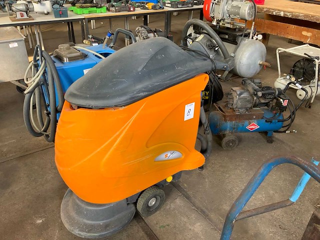 Taski swingo co755.1 vloerreiniger - afbeelding 1 van  6