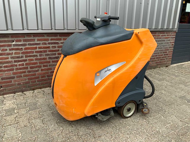 Taski swingo xp zelfrijdende schrobmachine, werkbreedte 900mm - afbeelding 1 van  7