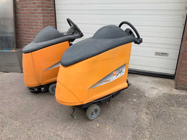 Taski swingo zelfrijdende schrobmachines (2stuks) - afbeelding 3 van  4