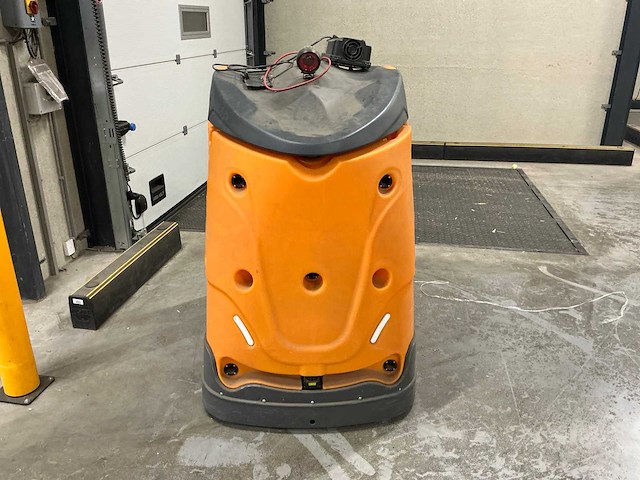 Taski swingobot 2000 robot schrobmachine - afbeelding 2 van  6
