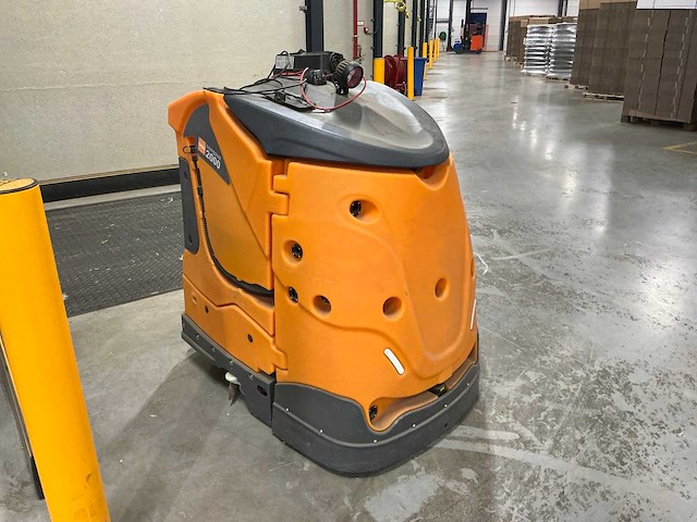 Taski swingobot 2000 robot schrobmachine - afbeelding 3 van  6