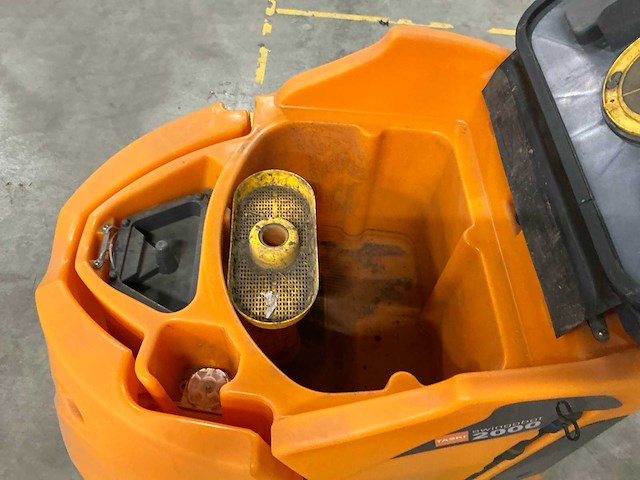 Taski swingobot 2500 schoonmaakwagen - afbeelding 13 van  14