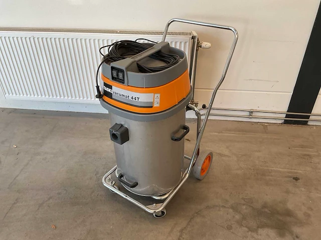 Taski vacumat 44t industriële stofzuiger - afbeelding 1 van  3