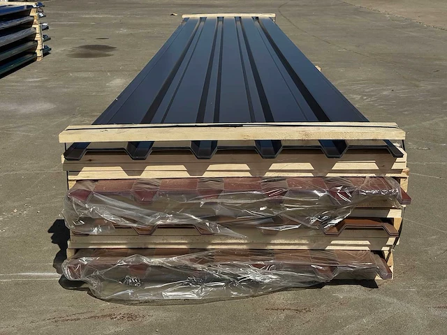 Tata steel (sab-profiel) - 63x kleurmix sab 35/1035 - damwandplaat / trapeziumplaat - roofing material - afbeelding 1 van  6