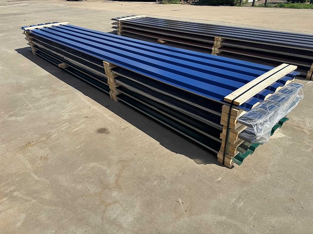 Tata steel (sab-profiel) - 98x kleurmix 35/1035 - damwandplaat / trapeziumplaat - roofing material - afbeelding 4 van  6
