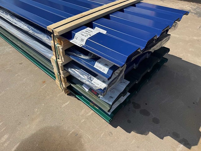 Tata steel (sab-profiel) - 98x kleurmix 35/1035 - damwandplaat / trapeziumplaat - roofing material - afbeelding 2 van  6