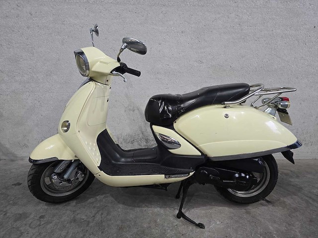 Tauris - snorscooter - capri 4t - 25km uitvoering d191vb - afbeelding 1 van  7