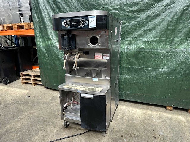 Taylor - c606 - softijsmachine - afbeelding 1 van  9