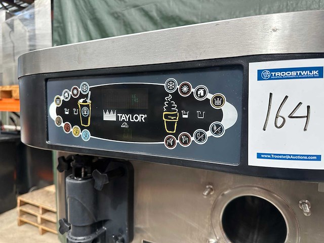 Taylor - c606 - softijsmachine - afbeelding 2 van  4