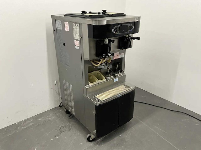 Taylor - c606-58 - softijs- en milkshakemachine - afbeelding 5 van  17