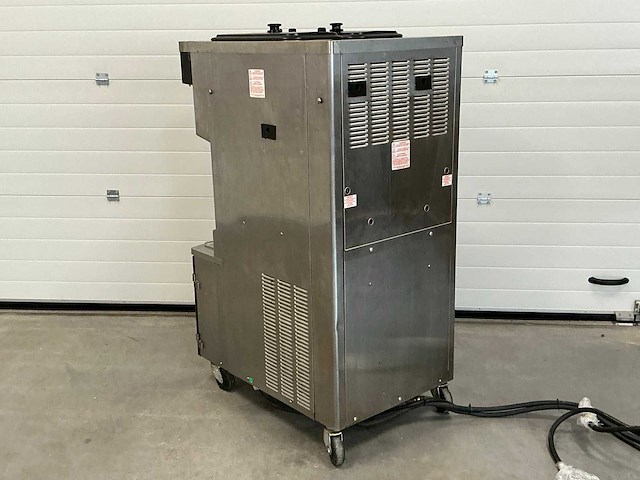 Taylor c606-59 soft ijsmachine combi - afbeelding 9 van  14