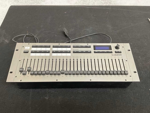 T.c. electronic motofader 64 controller - afbeelding 2 van  3