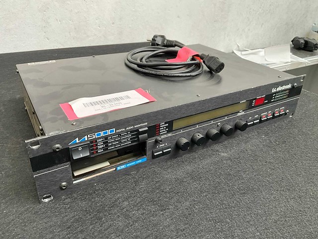 T.c. electronics m5000 digital audio mainframe - afbeelding 2 van  4
