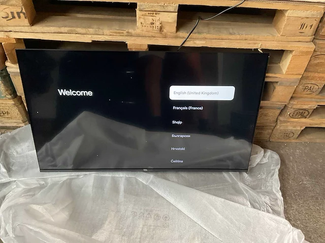 Tcl 4k hdr 43 inch 43v6c televisie - afbeelding 2 van  8