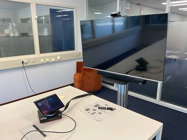 Tcl + lenovo 55” video conferentie set - afbeelding 1 van  10